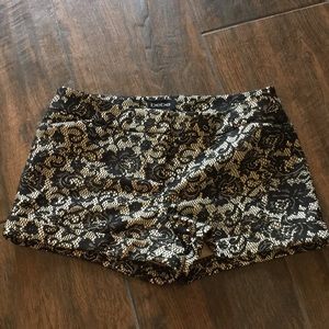 Bebe lace shorts Size 2